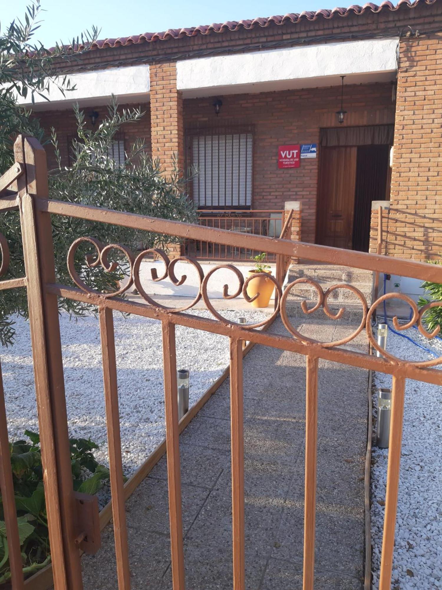 Vivienda Turistica Vino Tinto Villa Almonacid de Toledo Bagian luar foto